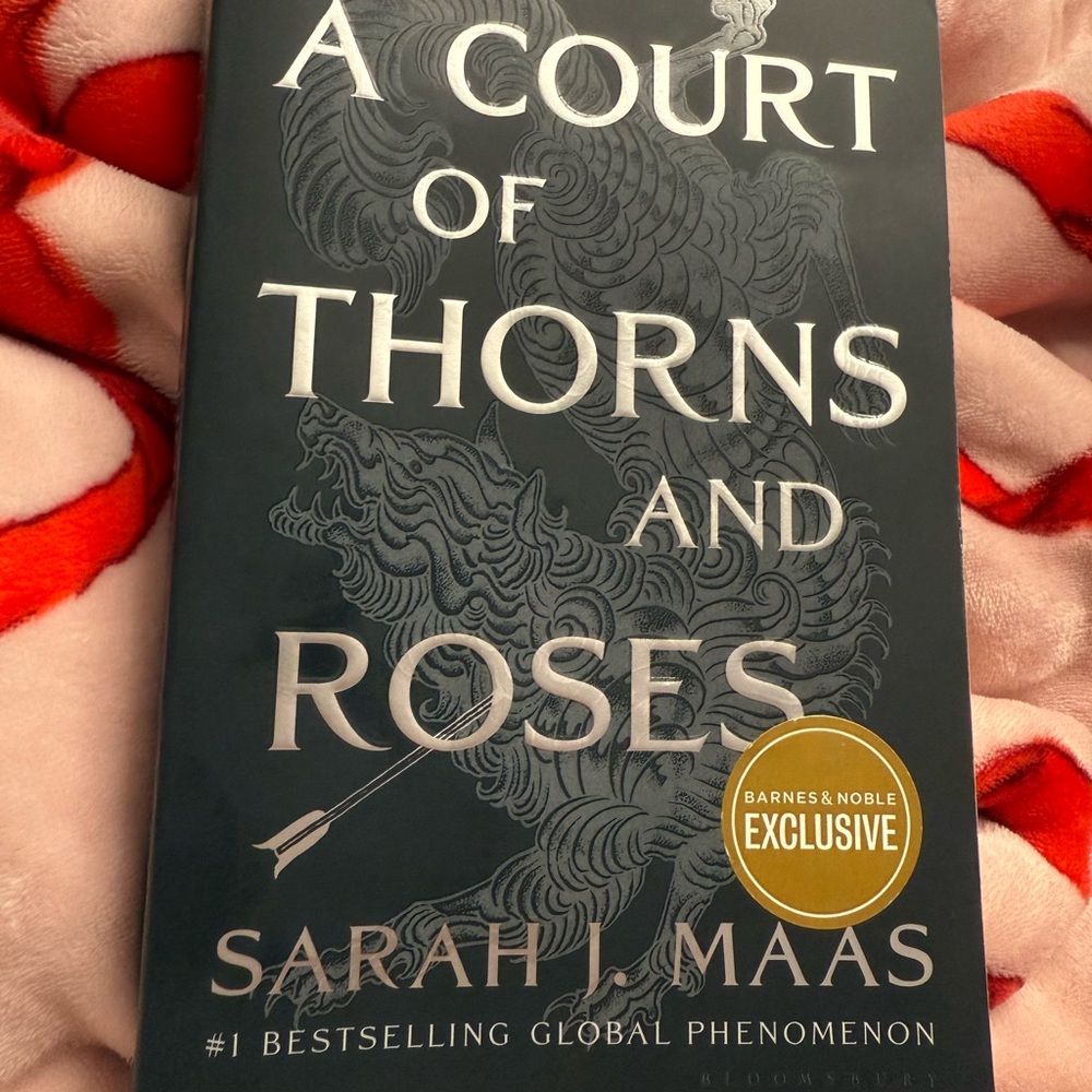 A Court of Thorns and Roses Book
